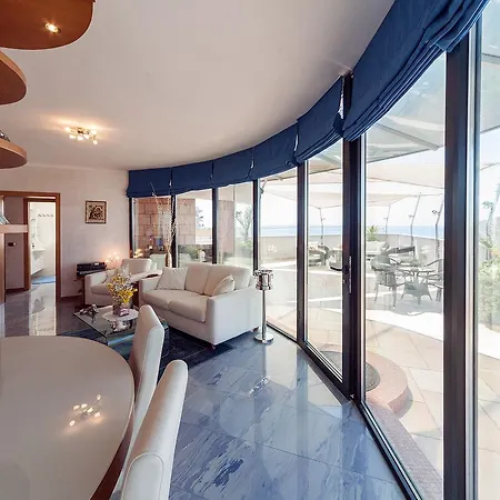 Apartment Attico Blue Heaven *